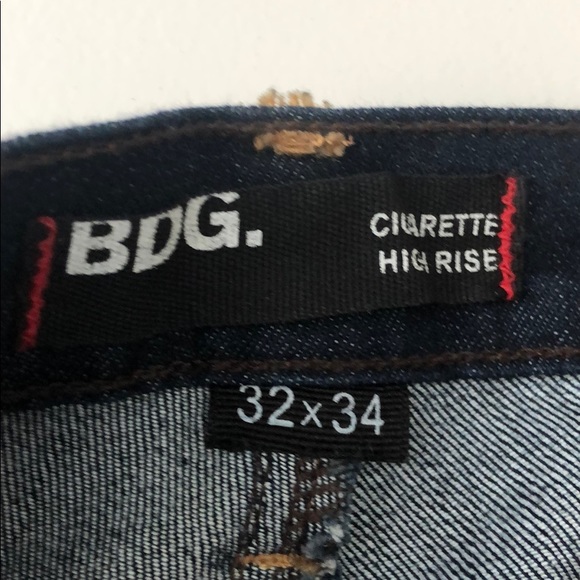 BDG Cigarette High Rise Jean, Dark Wash - Picture 3 of 3